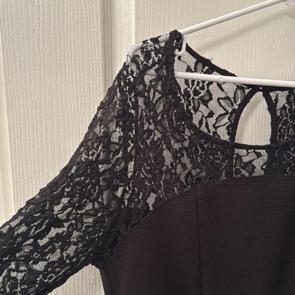 F21+ lace romper - Picture 2 of 3